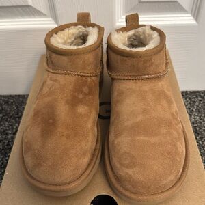 Ultra Mini Uggs